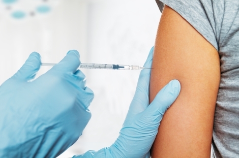 HPV-vaccinatie vanaf 2021 ook beschikbaar voor jongens 